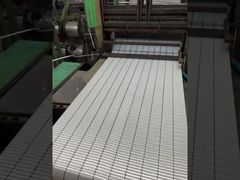 लटकता फीता